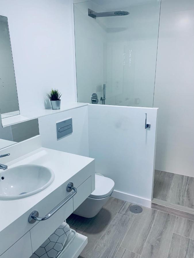 pisos con piscina barrio exclusivo-WizinkCenter Madri Exterior foto