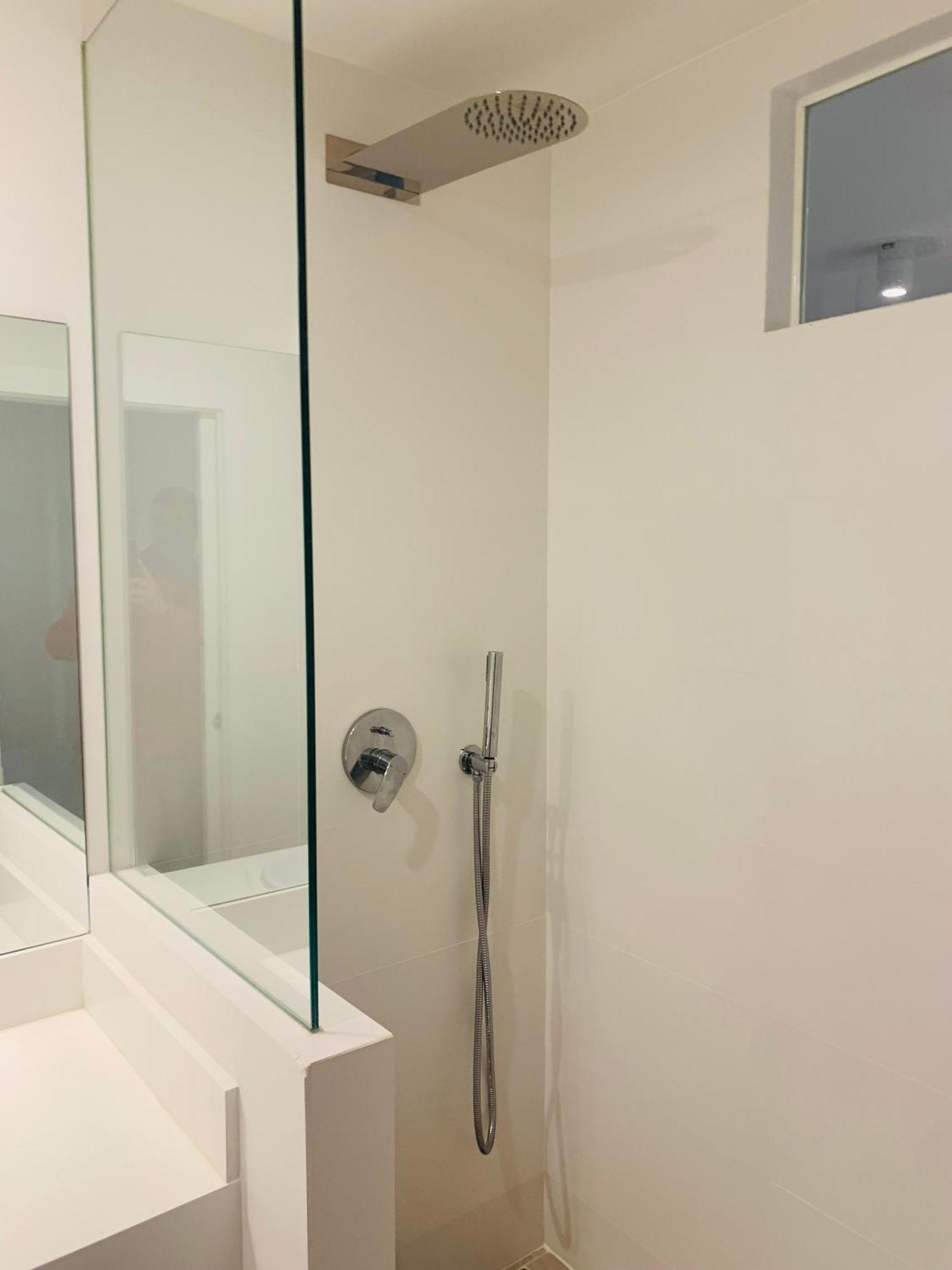 pisos con piscina barrio exclusivo-WizinkCenter Madri Exterior foto