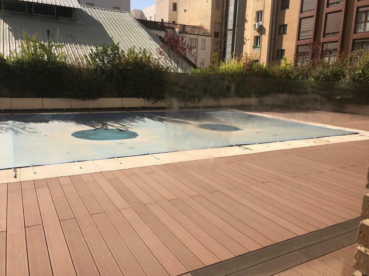 pisos con piscina barrio exclusivo-WizinkCenter Madri Exterior foto